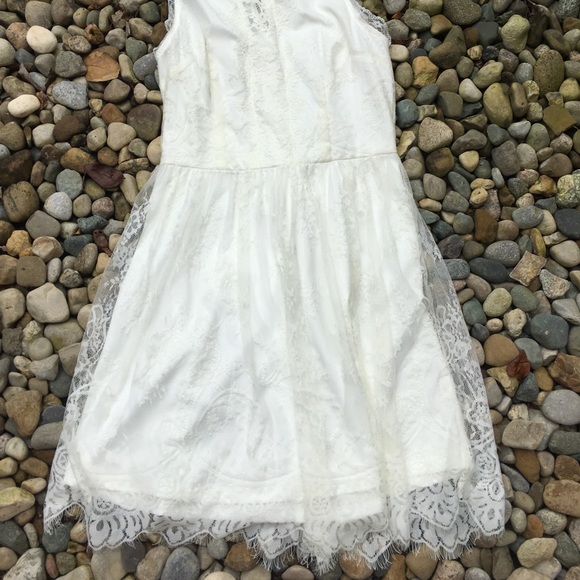 Alya Dresses & Skirts - Alya Sleeveless Lace High Neck Dress Medium